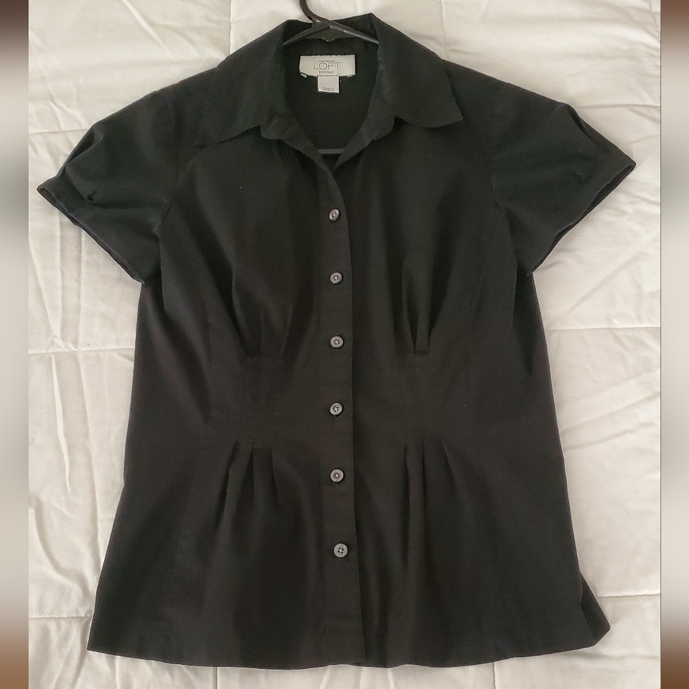 LOFT V-NECK BUTTON DOWN TOP